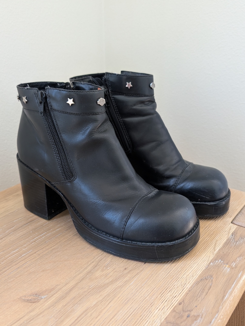 Vintage Harley Davidson Y2K Leather Star-Accent Chunky Heel Ankle Boots In Black